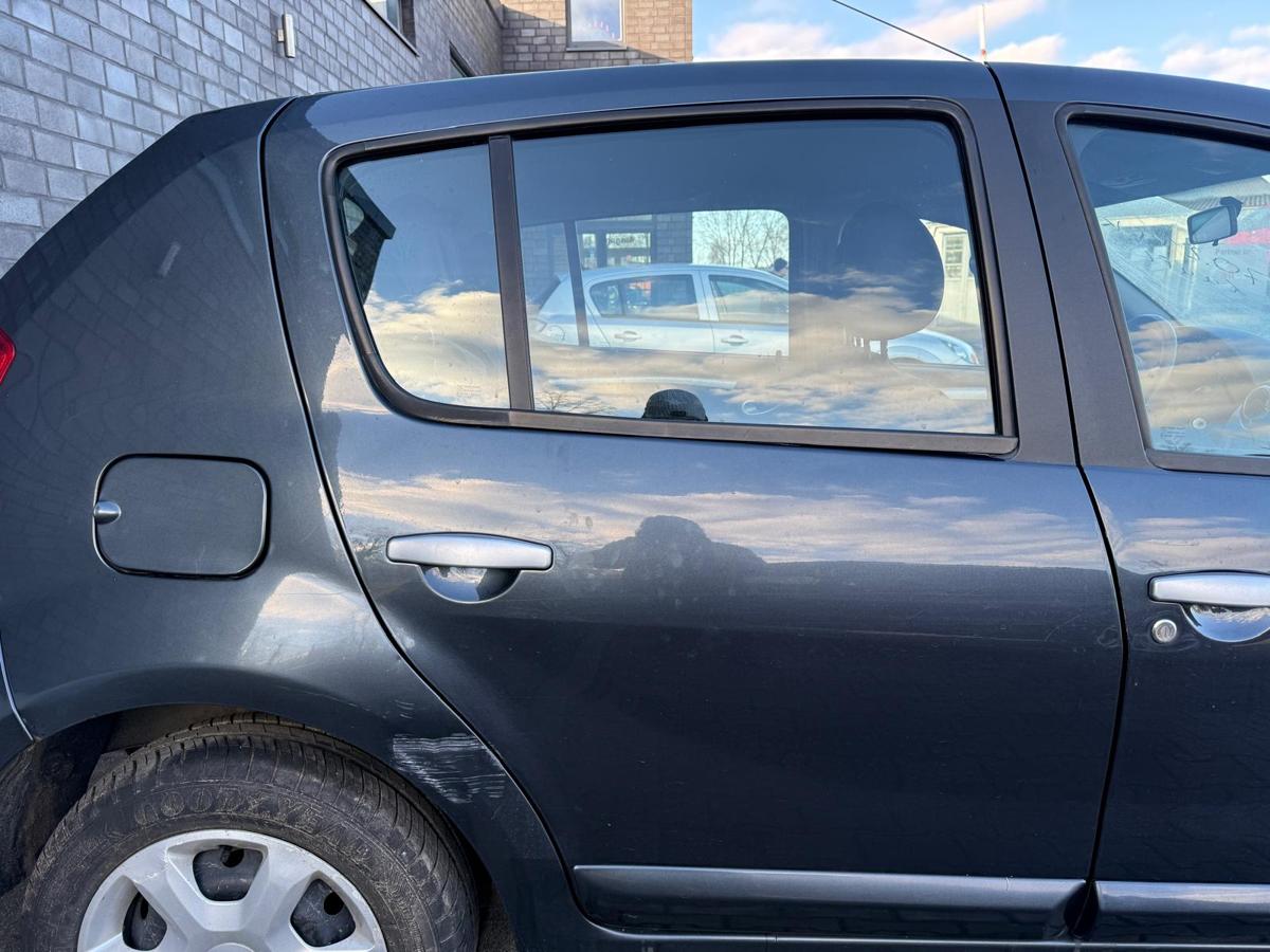 Dacia Sandero SD BJ10 original T&uuml;r hinten rechts KNA Kometengrau Rohbau